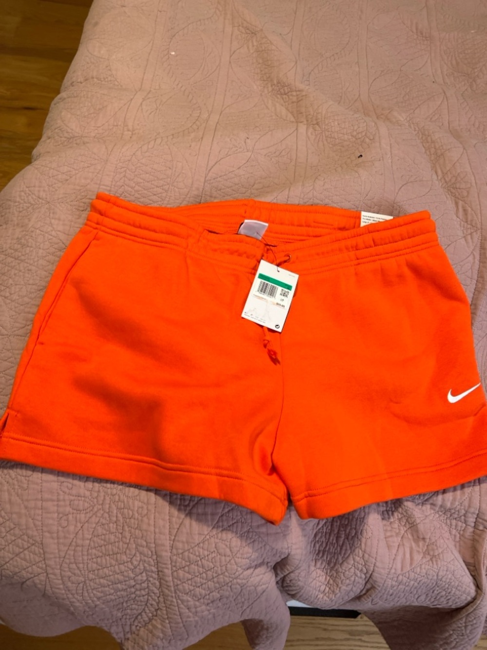 #158 NWT Nike Sportswear Club Fleece Shorts Bright Orange XL 4" Mid Rise - Picture 2 of 3